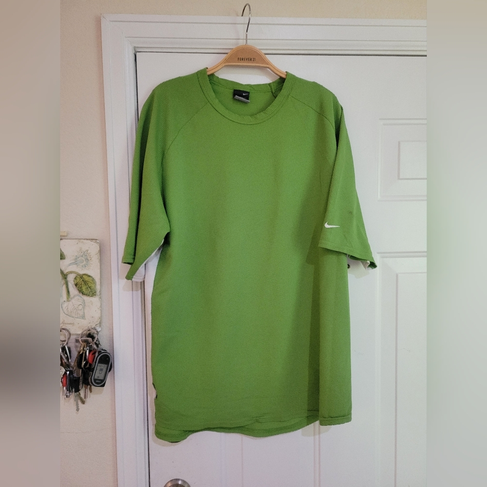 Nike Sphere Dry Y2k Shirt Athletic Pullover Size XL  Short Sleeve Snake Skin
